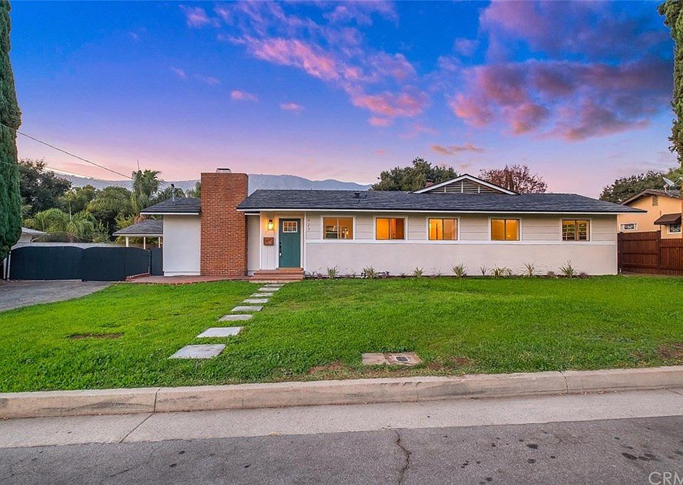 1st image of 423 W Meda Ave