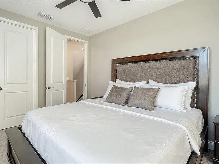 16905 Sweetwater Village Dr — Photo 33