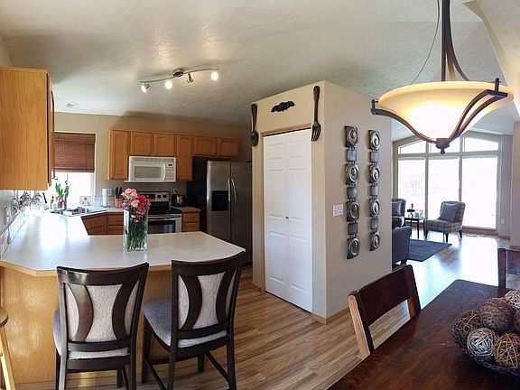 3rd image of 23822 E Maxwell Dr