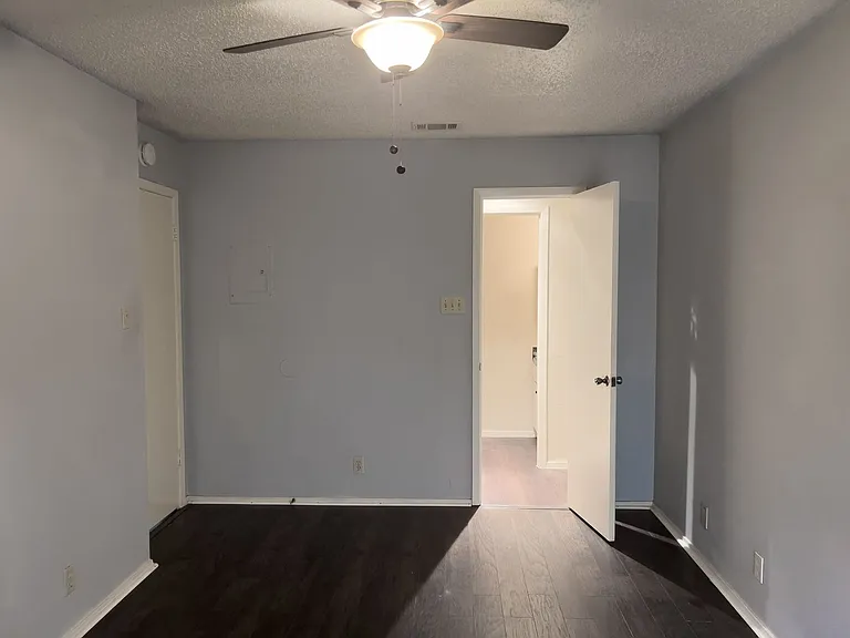 901 Taulbee Ln #D — Photo 14