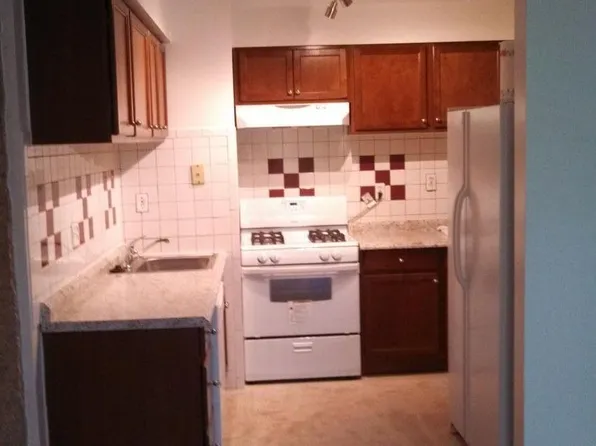 4410 Briarwood Ct N APT 9, Annandale, VA 22003