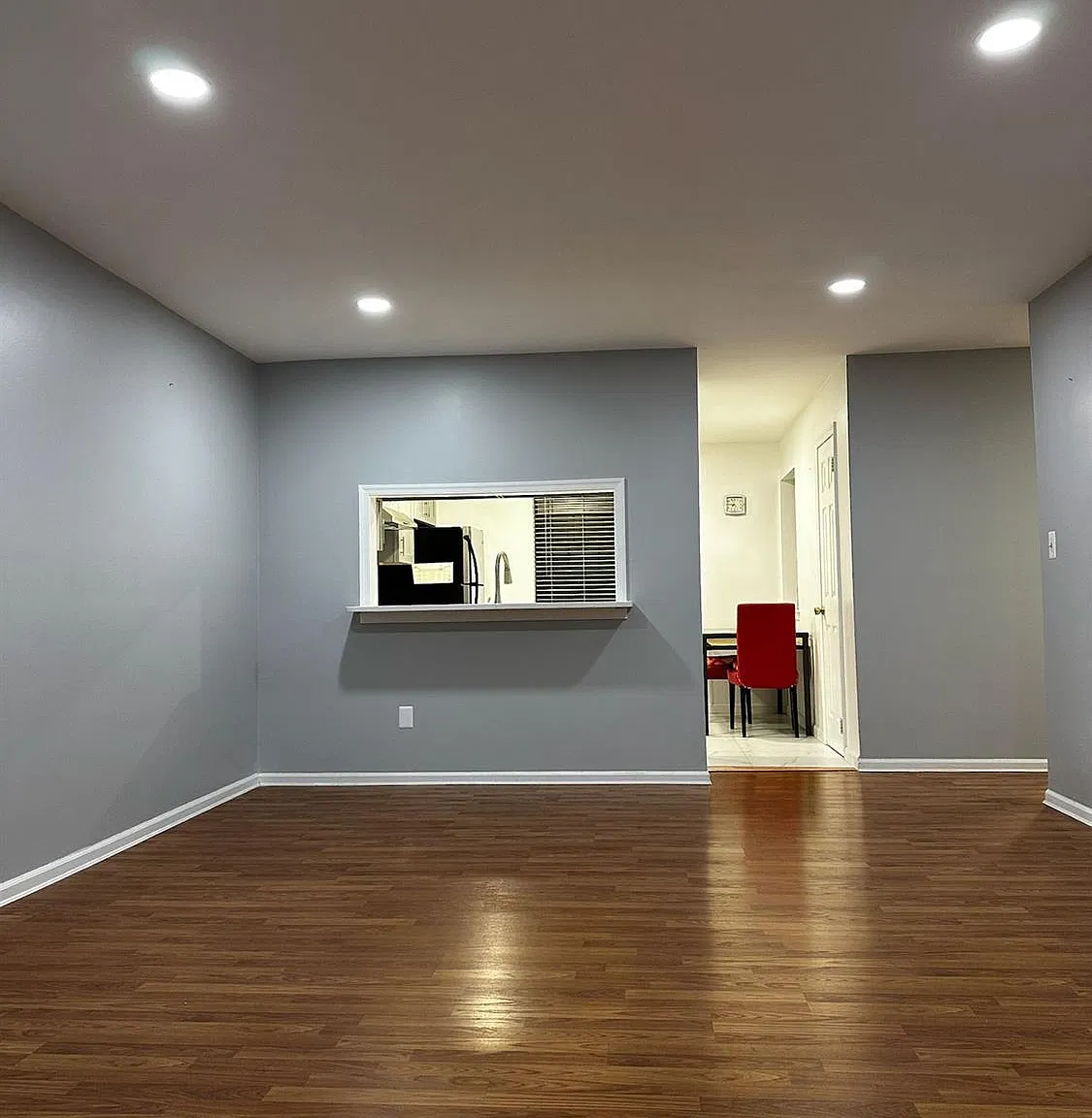 2 bed, 1.0 bath, $2,500 — Photo 4