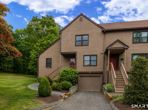 19 Meadowlark Circle #19, Monroe, CT 06468