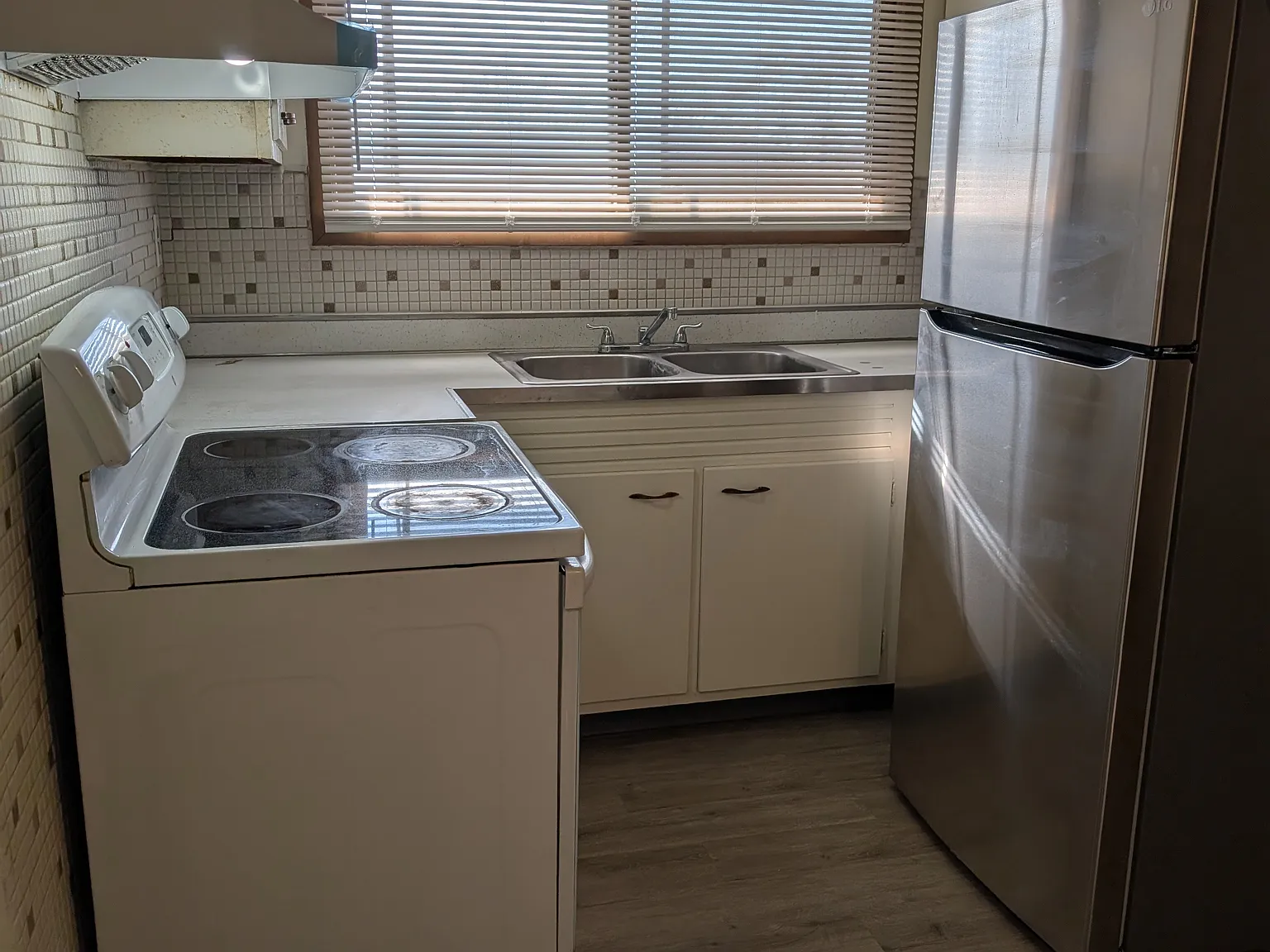 2 bed, 850 sqft, $1,650 — Photo 3