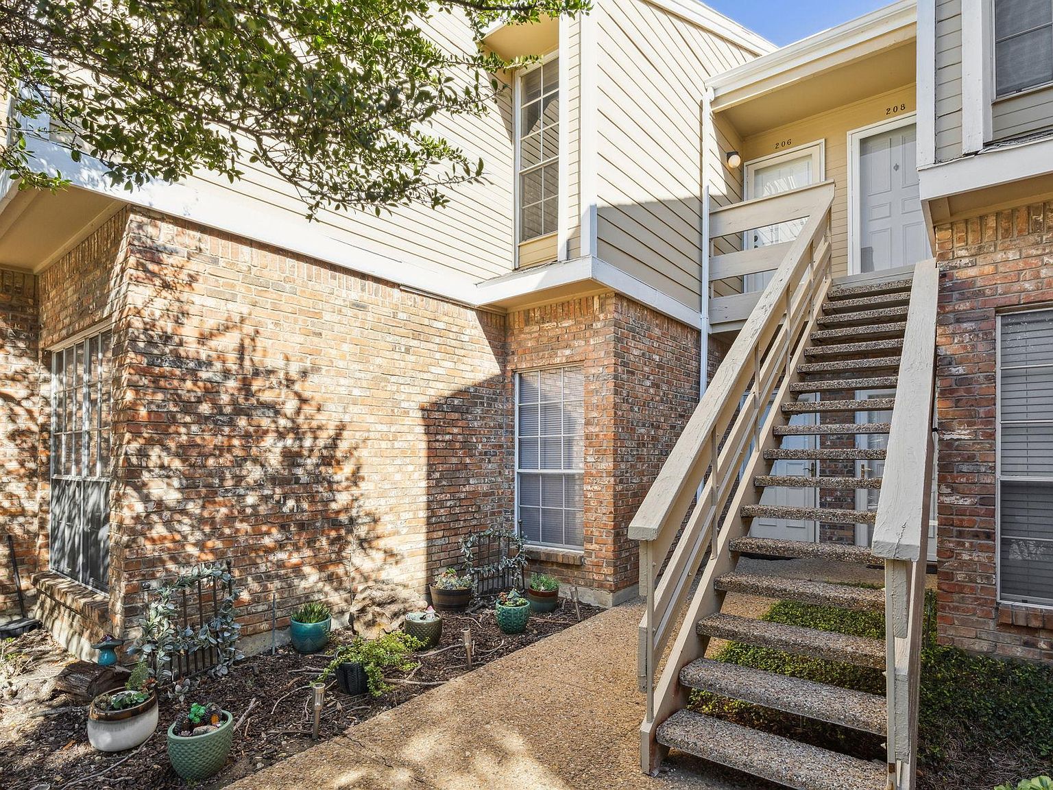 3550 Country Square Dr APT 206, Carrollton, TX 75006