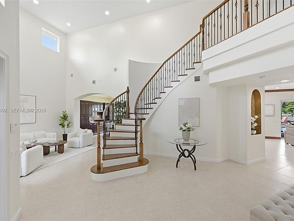5th image of 929 Gulfstream Ct
