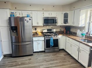 2902 Stonehedge Rd, Edison, NJ 08820