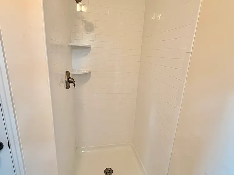 123 Jericho Rd — Photo 4