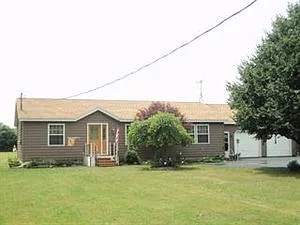 455 Water St photo 1