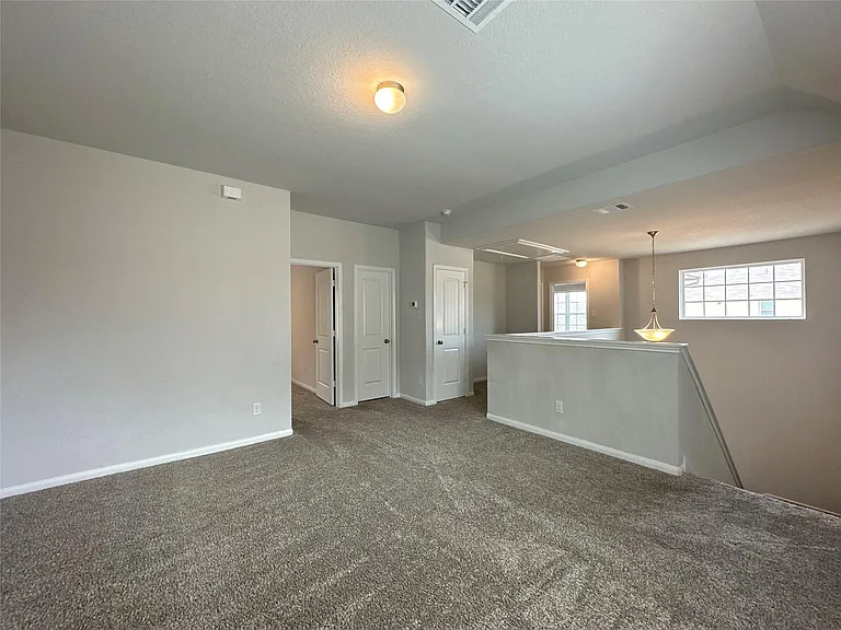 2611 Hoffman Ln — Photo 15