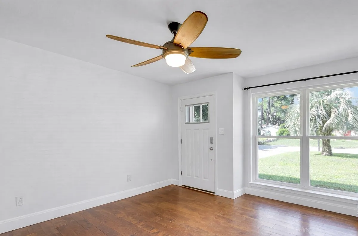 Building Photo - 6 San Anton Dr #H
