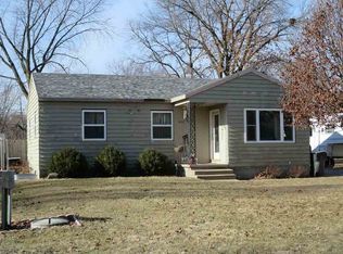 407 2nd St, Washburn, IA 50702