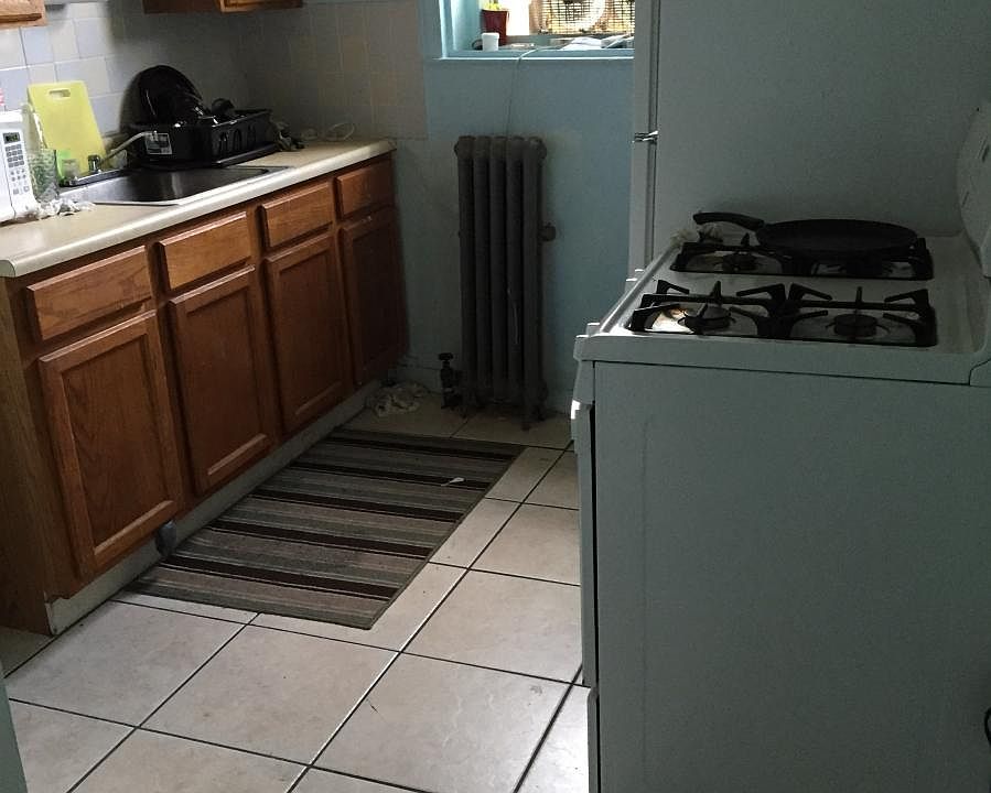 2nd image of 411 S Clinton Ave