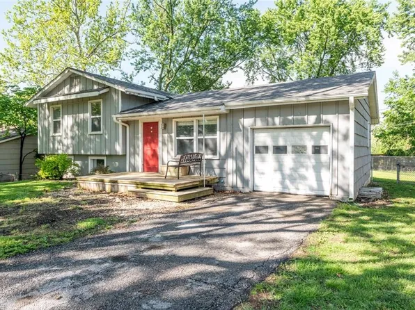 7504 NW Winter Ave, Kansas City, MO 64152