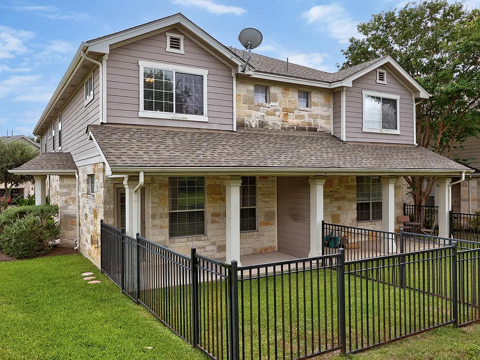 1900 Scofield Ridge Pkwy #1202