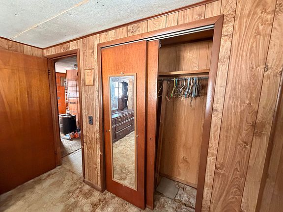 4th image of 846 New Boston Road