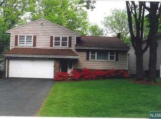 77 Westminster Ave, Bergenfield, NJ 07621