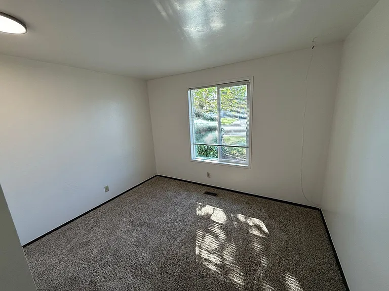 1488 Palace Dr NE — Photo 15