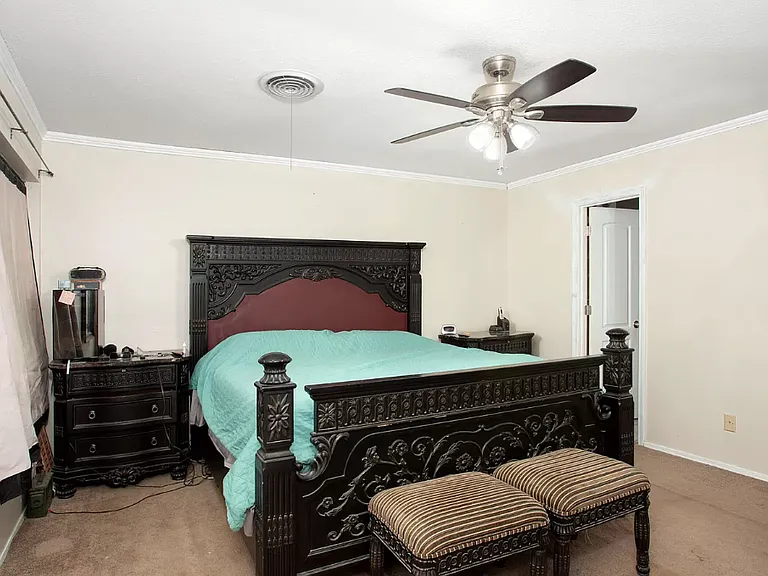 3301 Winton Dr — Photo 12