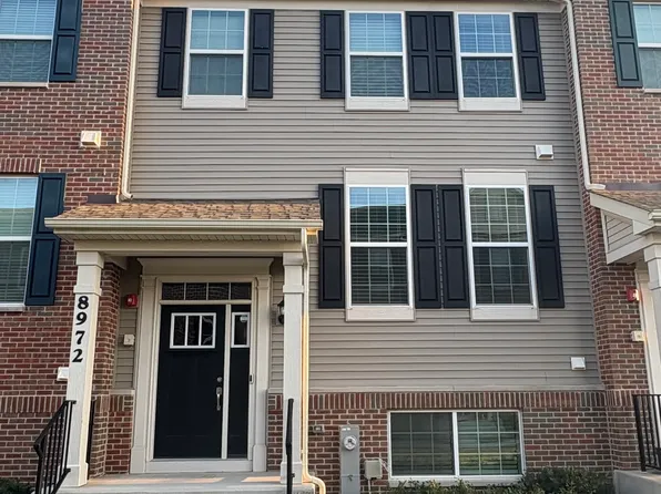8972 Dolby St, Huntley, IL 60142