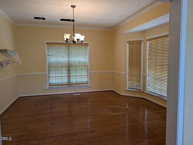 106 Tecumseh Ct — Photo 3