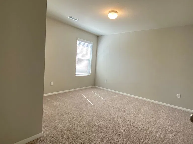 8104 Dogwood Dr — Photo 11