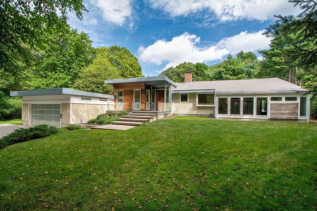 27 Cushing St, Hingham, MA 02043 Zillow