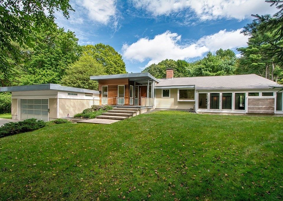 27 Cushing St, Hingham, MA 02043 Zillow