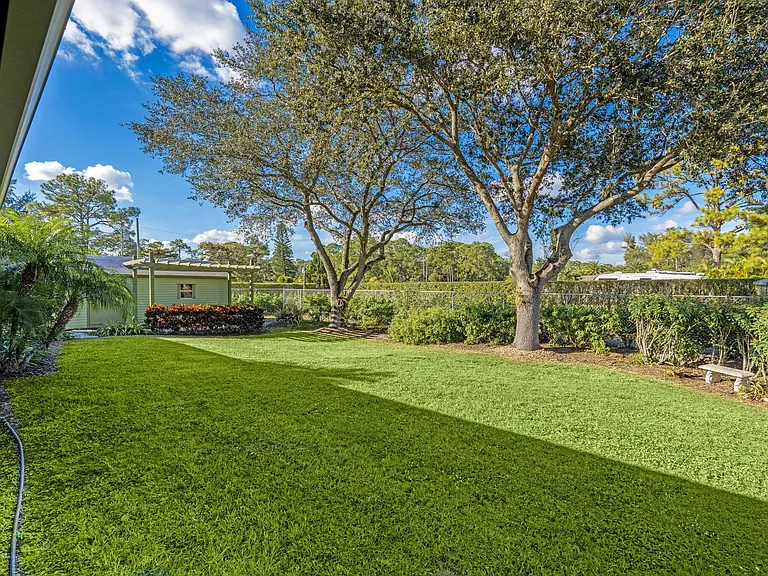 11989 Persimmon Blvd — Photo 36