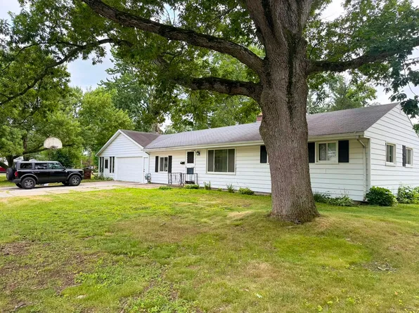 5013 Silica Dr, Sylvania, OH 43560