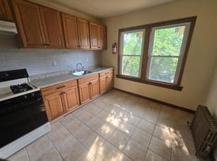 390 Georges Rd #2, North Brunswick, NJ 08902