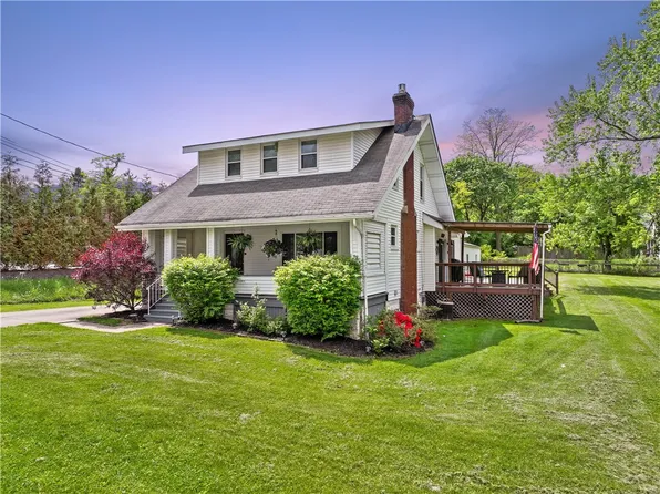 111 Fern Hollow Rd, Coraopolis, PA 15108