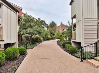 641 Coeur De Royale Dr APT D, Saint Louis, MO 63141