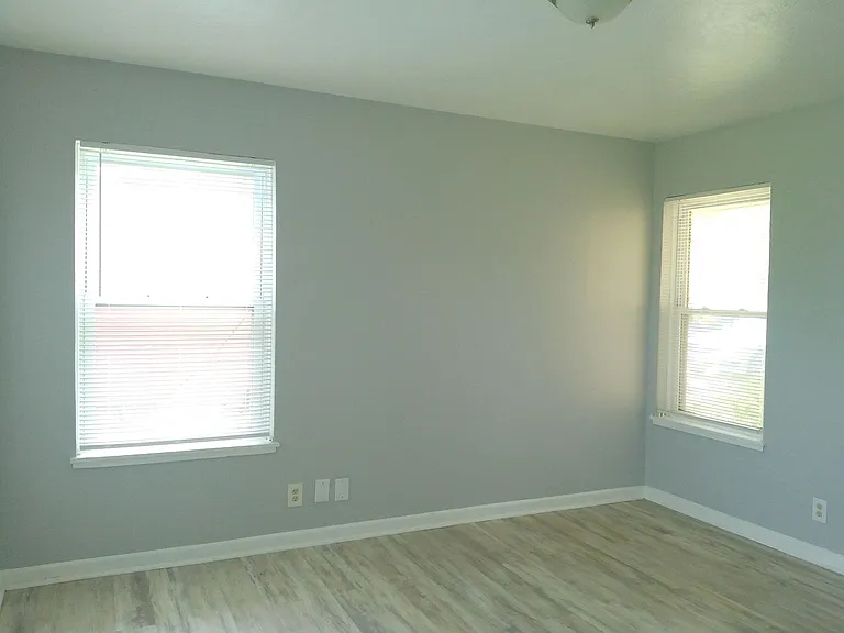 4318 Belfast Dr — Photo 14