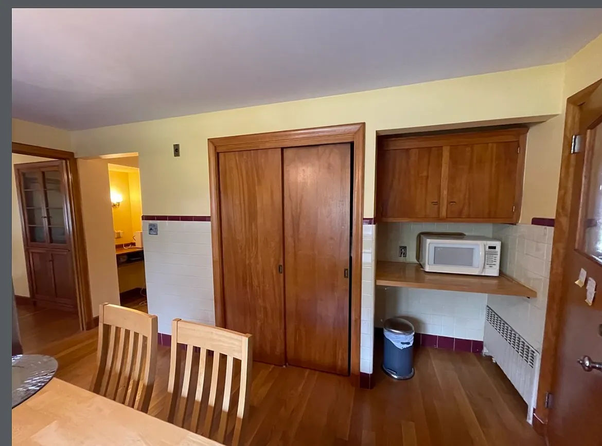 3 bed, 1.5 bath, 2308 sqft, $4,800 — Photo 2