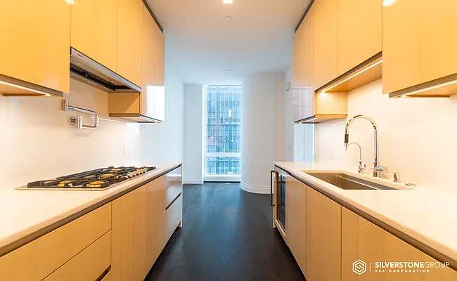 Rented by Silverstone Group USA Corp. | media 38