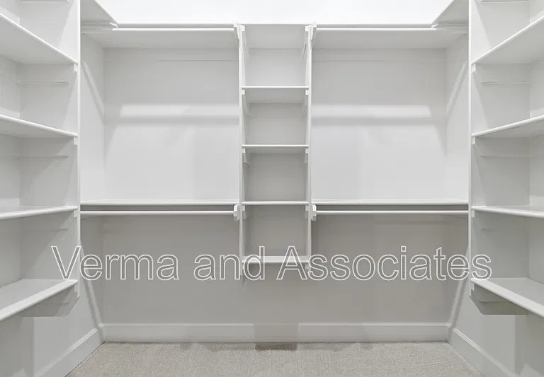 930 Trestle Ln — Photo 21