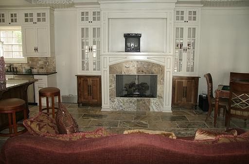 3rd image of 674 N Cliffside Dr