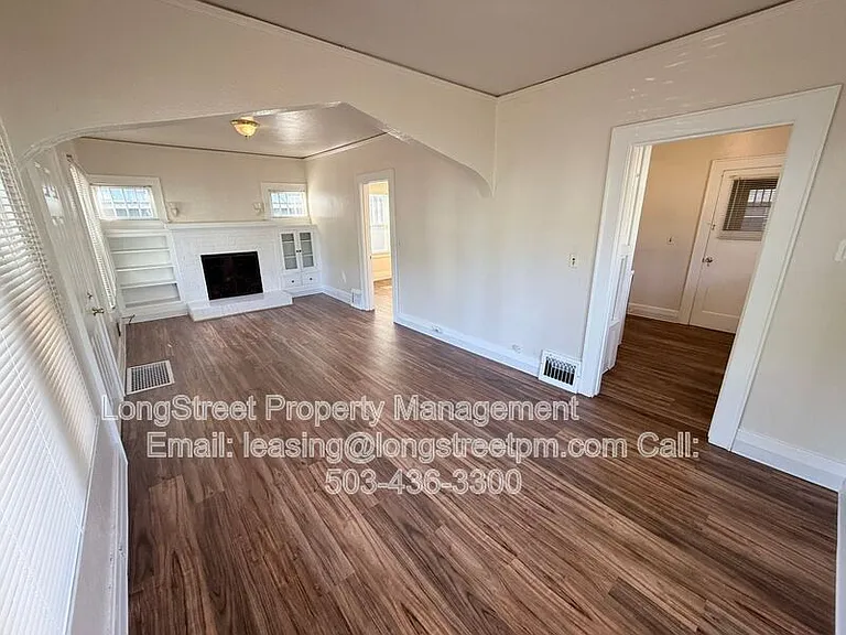 588 Knapps Pl NE — Photo 9