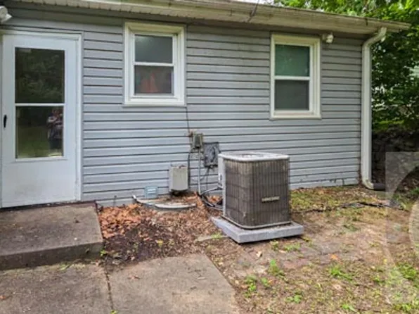 4414 Curtis Ave, Omaha, NE 68111