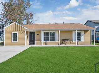 1900 Oregon St, Baytown, TX 77520