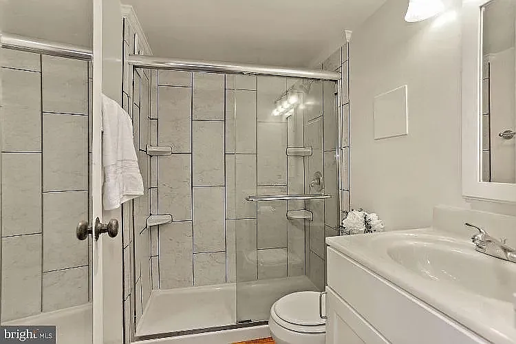 2030 F St NW #910 — Photo 9