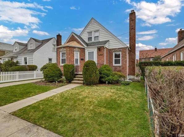 189-18 45th Drive, Flushing, NY 11358