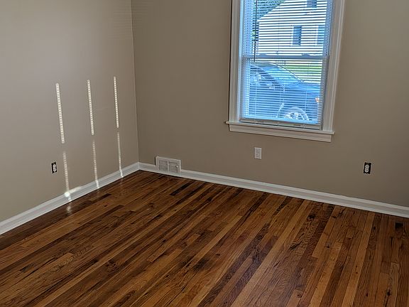 3rd image of 45610 Brownell St