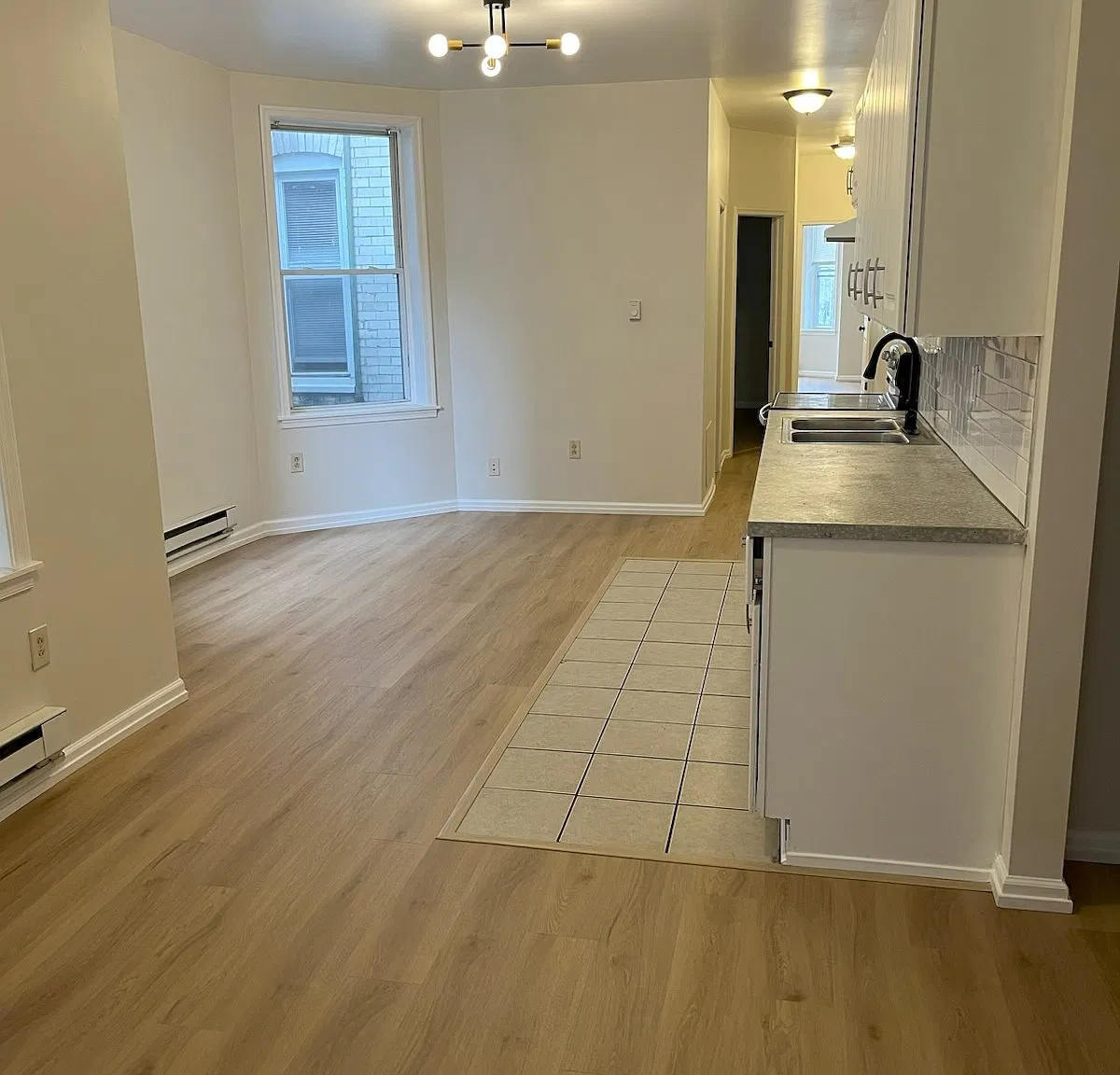 3 bed, 1000 sqft, $1,425 — Photo 1