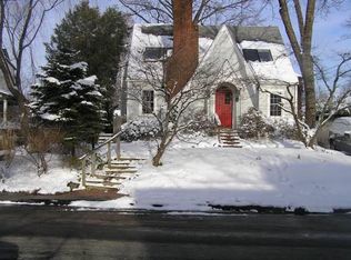 6335 Ridge Dr, Bethesda, MD 20816