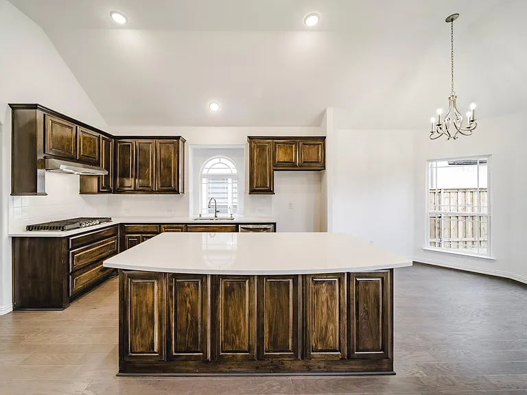 504 Waters Way — Photo 8