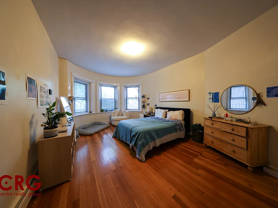 1728 Beacon St #1