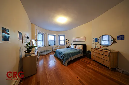 1728 Beacon St Photo 1