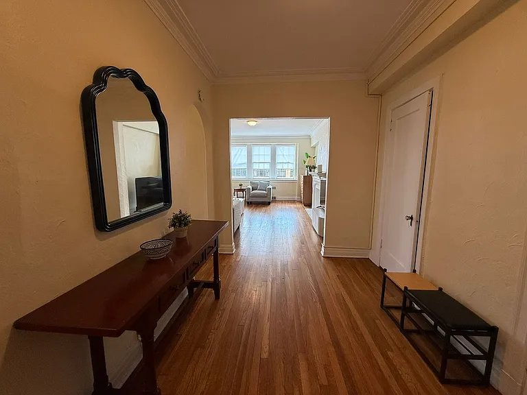New King Edward Apartments — Photo 390